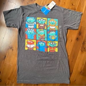 NWT Disney Pixar Toy Story aliens gray t-shirt Sz small